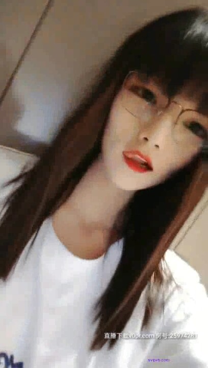 主播福利 風騷的大二學妹露臉勾搭小哥,掰著小逼讓男人舔陰蒂好刺激,性感的奶子深喉口交被小哥摸著奶子後入叫的騷